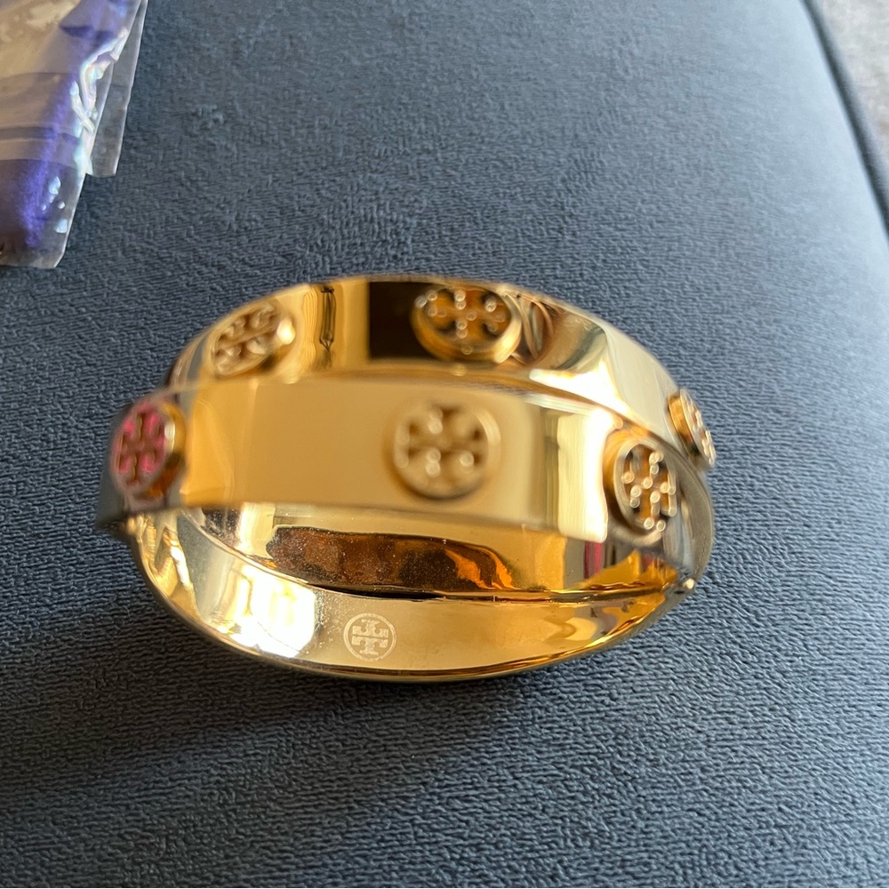 TORY BURCH Authentic Shiny Gold Double Wrap Bracelet with BONUS bracelet bag